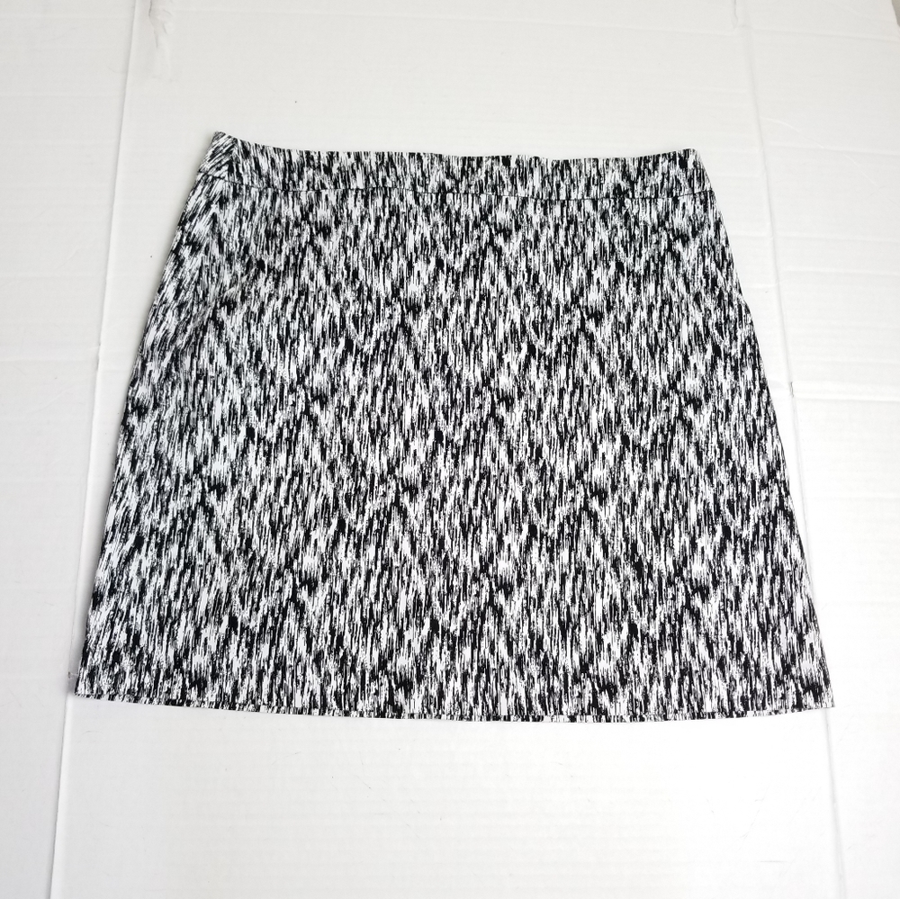 VALERIE BERTINELLI black and white print skirt - Picture 8 of 8